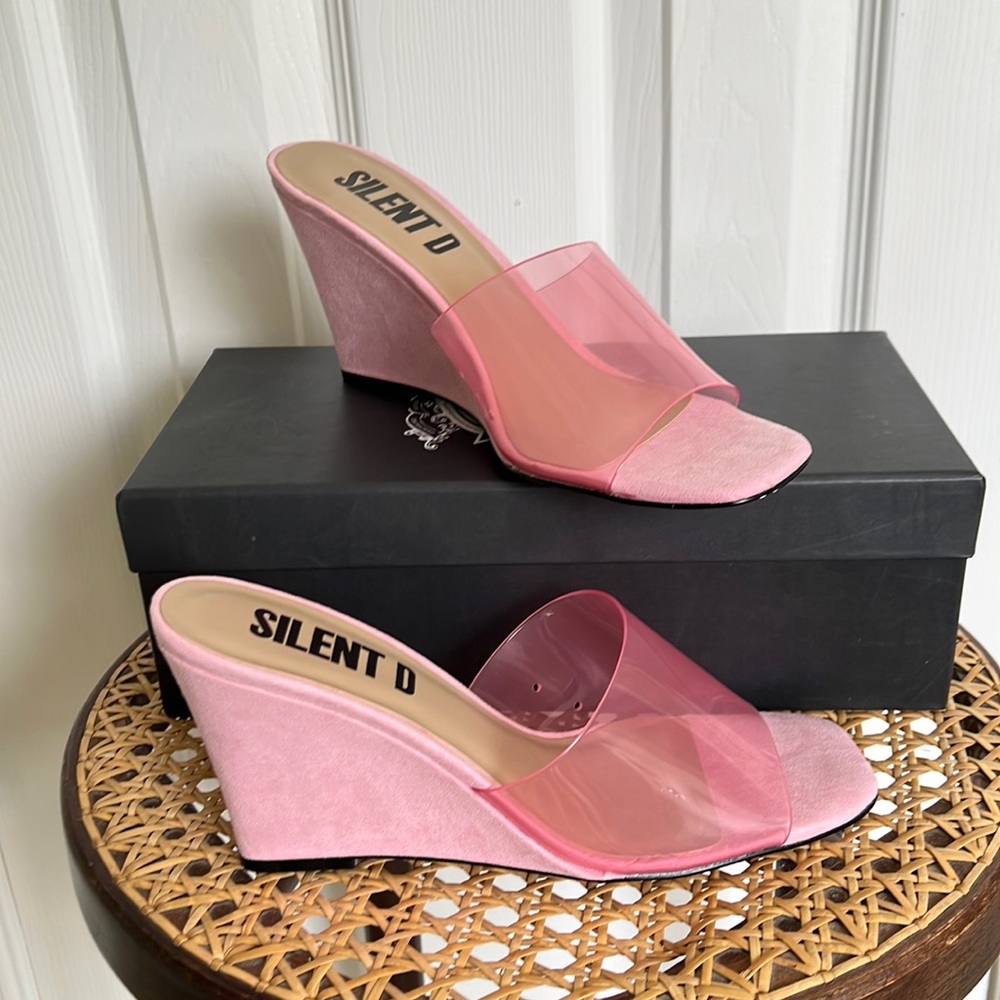 Barbiecore PVC wedge- size 39 - NEW in Box